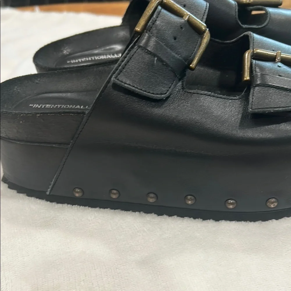 FREE PEOPLE INTENTIONALLY BLANK Black Platform Sandals with Gold Buckles